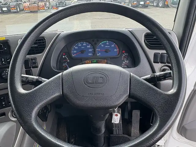 【継続車検取得中】平成25年　UD　大型冷凍車　積載：13,200㎏　距離：43,8万㎞　2エバ　冷凍機：菱重（TU100SA multi）-35℃設定の画像51