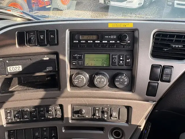 【継続車検取得中】平成25年　UD　大型冷凍車　積載：13,200㎏　距離：43,8万㎞　2エバ　冷凍機：菱重（TU100SA multi）-35℃設定の画像57