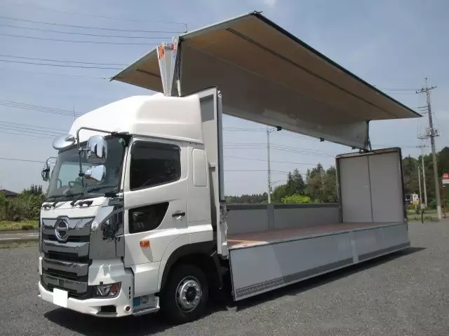 平成29年09月中古大型日野プロフィアの画像1