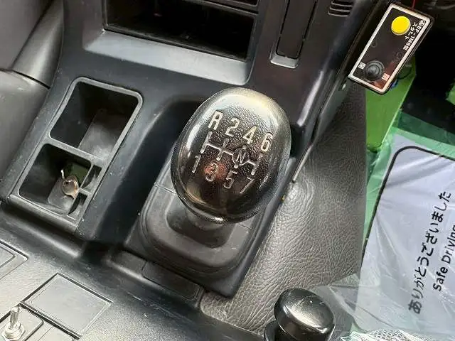いすゞ ギガ ミキサー車 大型(10t) QKG-CXZ77ATの画像55