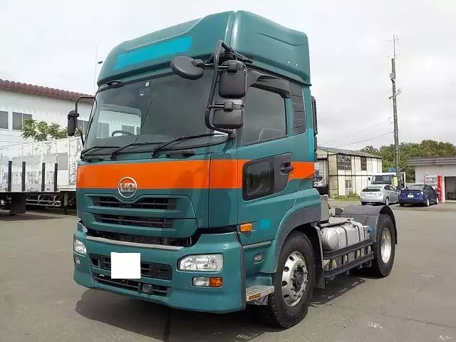 平成25年12月中古大型トラクタヘッド日産UDUDトラックスの画像1