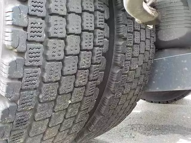 平成25年12月中古大型トラクタヘッド日産UDUDトラックスの画像15