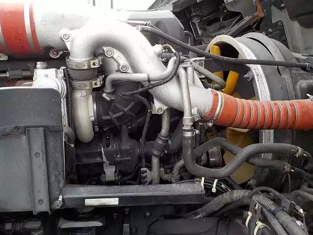 平成25年12月中古大型トラクタヘッド日産UDUDトラックスの画像16