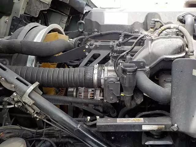 平成25年12月中古大型トラクタヘッド日産UDUDトラックスの画像17