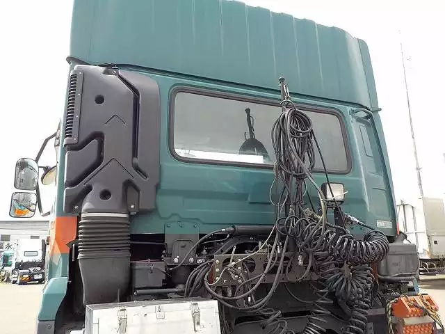 平成25年12月中古大型トラクタヘッド日産UDUDトラックスの画像19