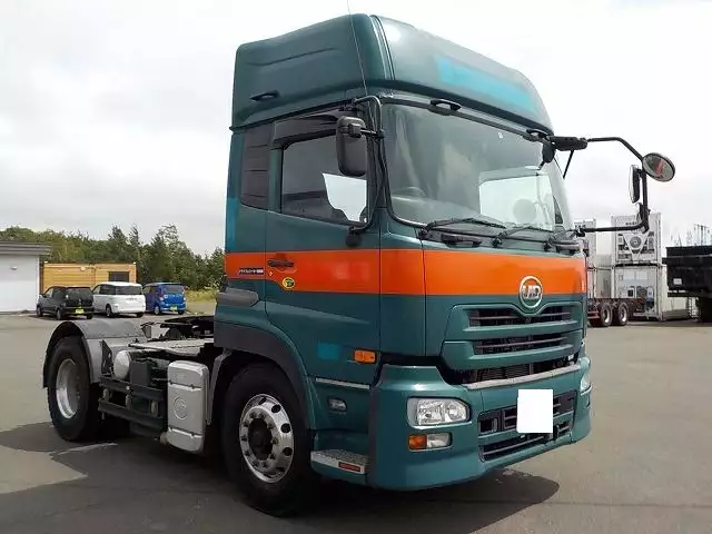 平成25年12月中古大型トラクタヘッド日産UDUDトラックスの画像3