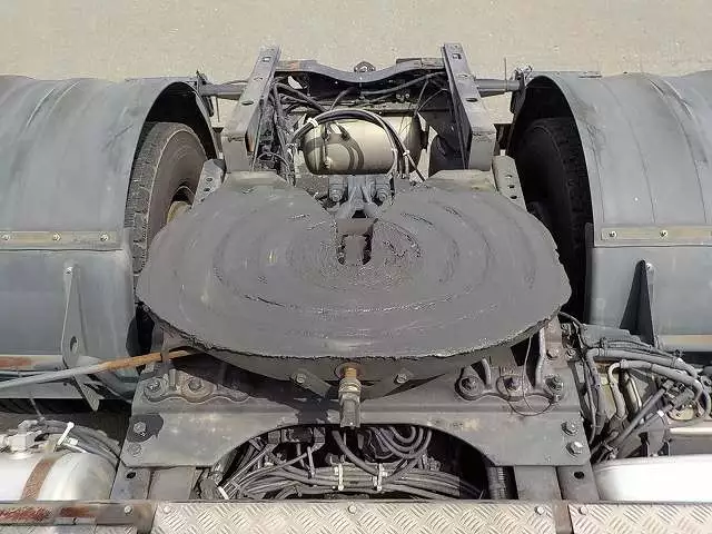 平成25年12月中古大型トラクタヘッド日産UDUDトラックスの画像23