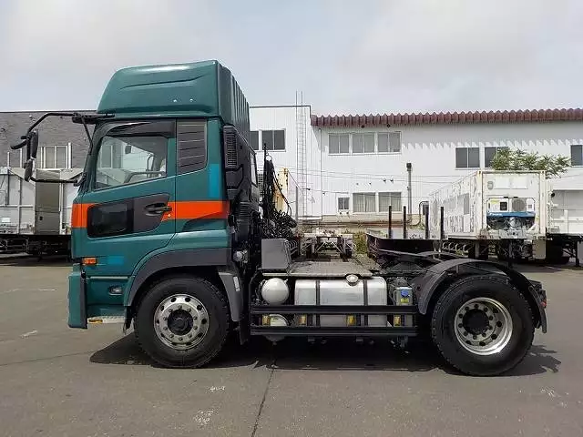 平成25年12月中古大型トラクタヘッド日産UDUDトラックスの画像8