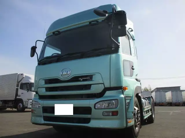 平成25年01月中古大型トラクタヘッド日産UDクオンの画像1