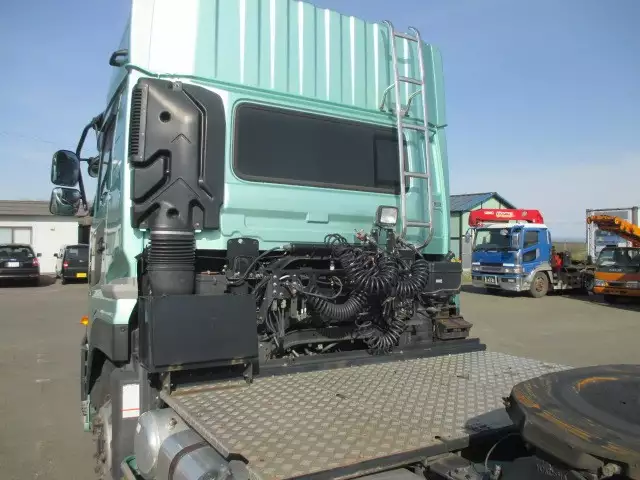 平成25年01月中古大型トラクタヘッド日産UDクオンの画像13