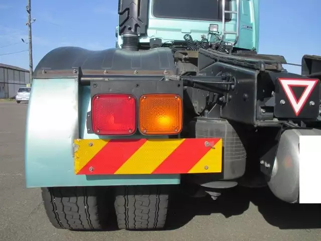 平成25年01月中古大型トラクタヘッド日産UDクオンの画像14