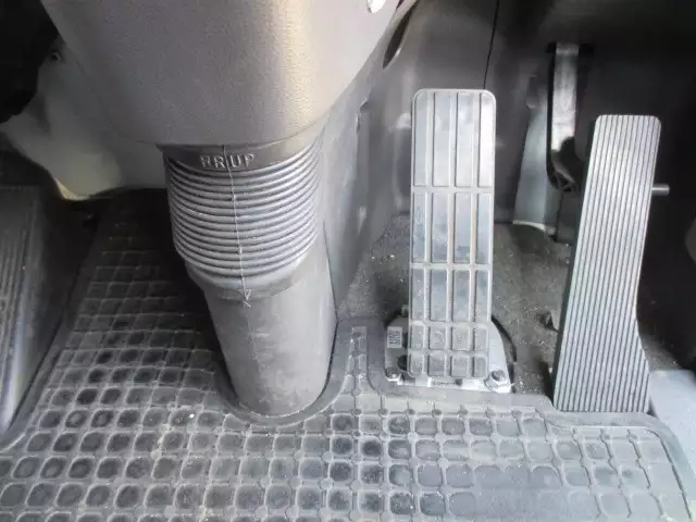 平成25年01月中古大型トラクタヘッド日産UDクオンの画像20