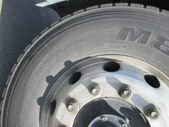 平成25年01月中古大型トラクタヘッド日産UDクオンの画像10