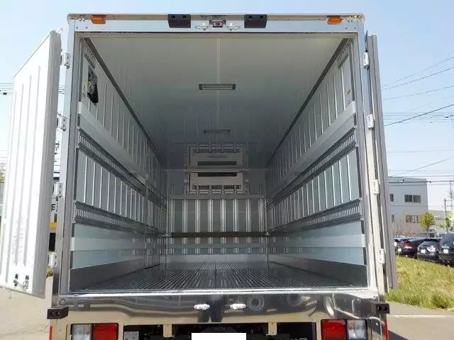 平成29年09月中古中型冷凍バン・ウィング日野レンジャーの画像12