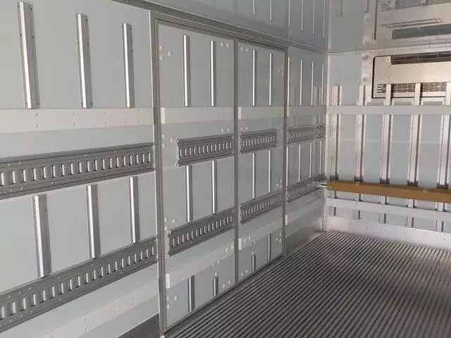 平成29年09月中古中型冷凍バン・ウィング日野レンジャーの画像14