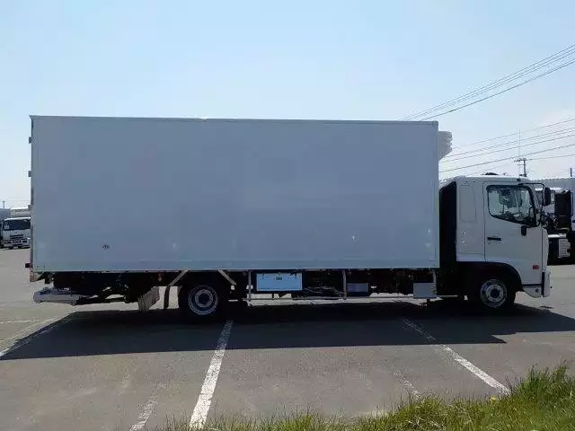 平成29年09月中古中型冷凍バン・ウィング日野レンジャーの画像7
