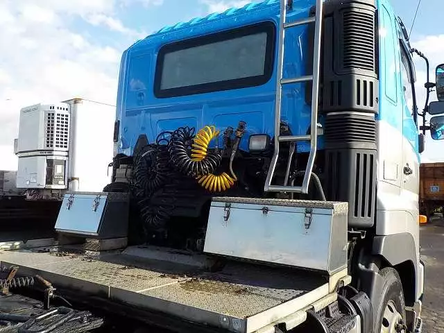 平成25年09月中古大型トラクタヘッド日野日野の画像17