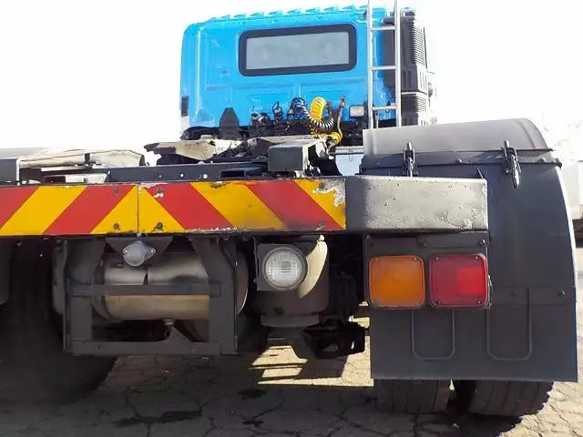 平成25年09月中古大型トラクタヘッド日野日野の画像21