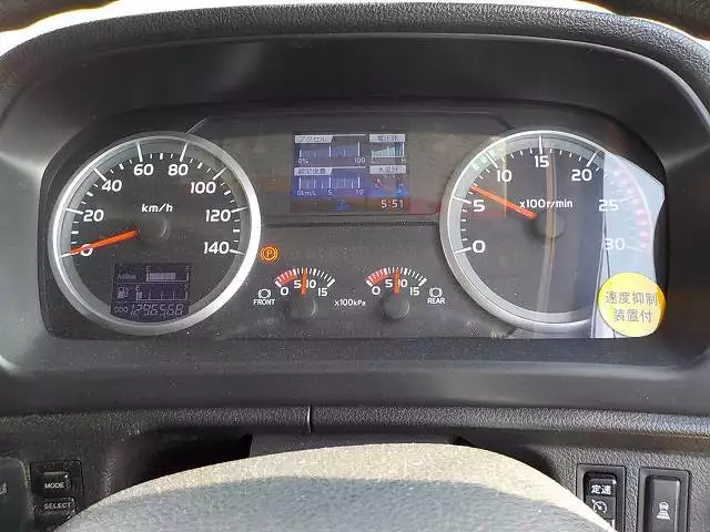 平成25年09月中古大型トラクタヘッド日野日野の画像28