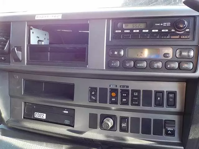 平成25年09月中古大型トラクタヘッド日野日野の画像34