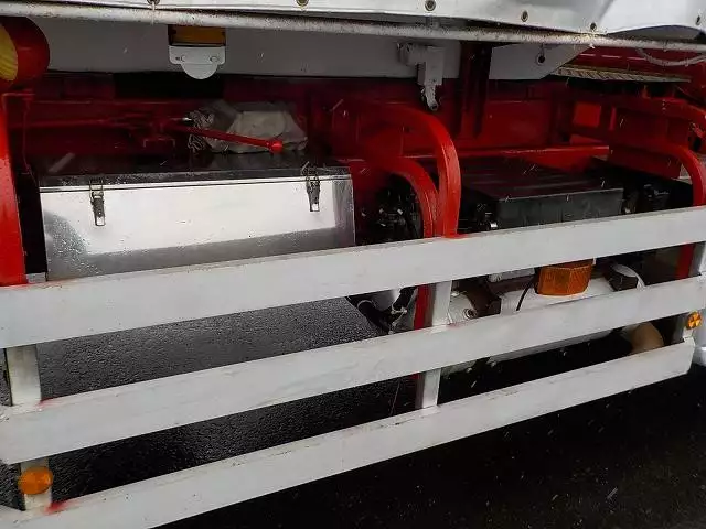 平成23年08月中古大型日産UDUDトラックスの画像30