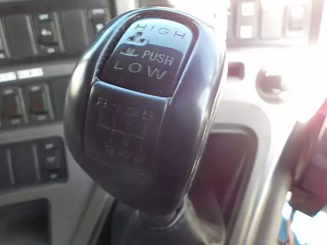 平成23年08月中古大型日産UDUDトラックスの画像45