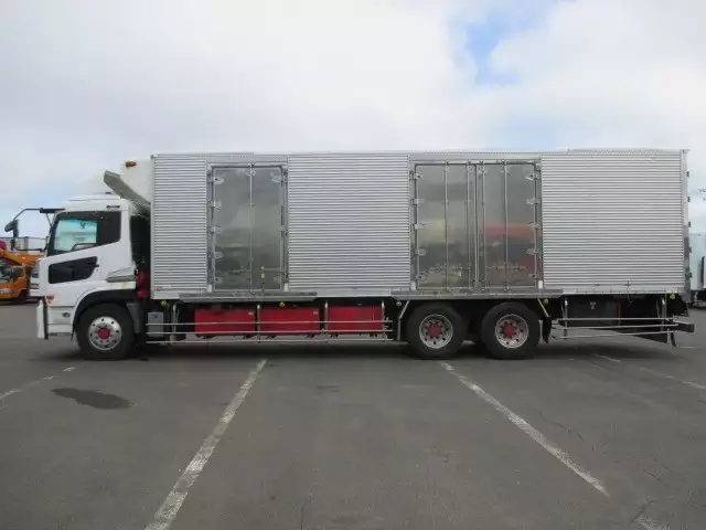 平成21年03月中古大型冷凍バン・ウィング日産UDニッサンディーゼルの画像2