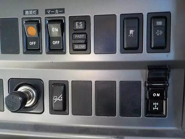 平成25年09月中古大型トラクタヘッド日野日野の画像17