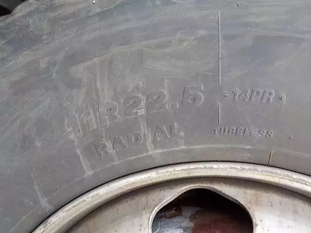 平成17年04月中古大型トラクタヘッド日野日野の画像13