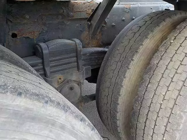 平成17年04月中古大型トラクタヘッド日野日野の画像18