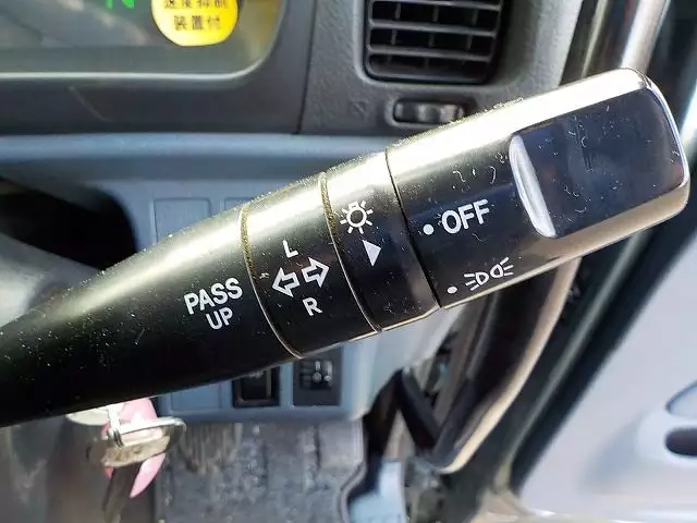 平成17年04月中古大型トラクタヘッド日野日野の画像26