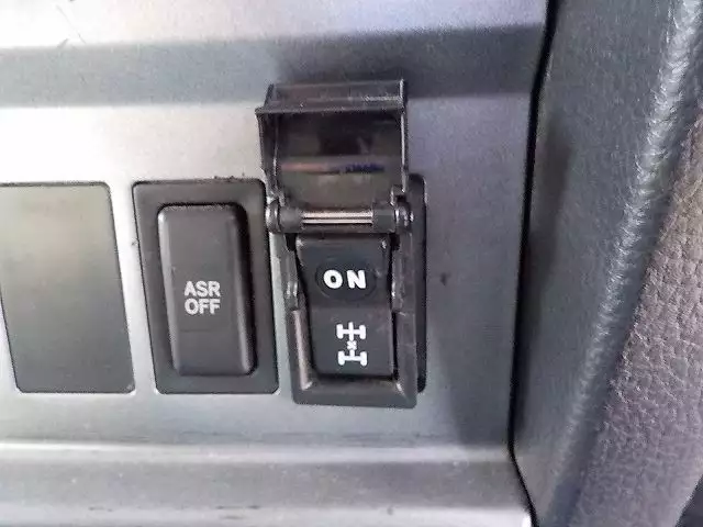 平成17年04月中古大型トラクタヘッド日野日野の画像27