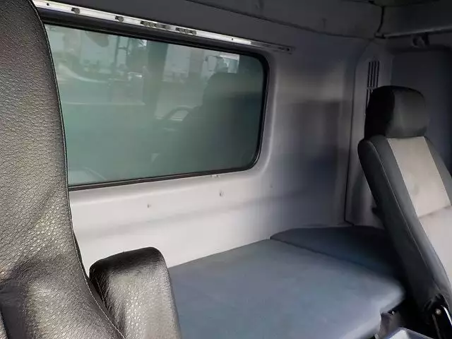 平成17年04月中古大型トラクタヘッド日野日野の画像32