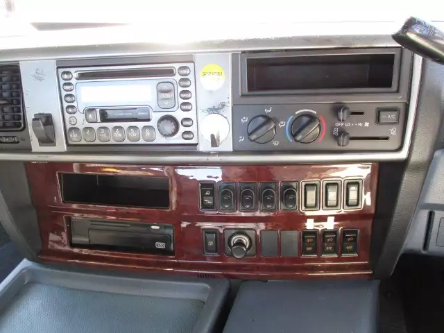 平成17年05月中古大型トラクタヘッド日野日野の画像29