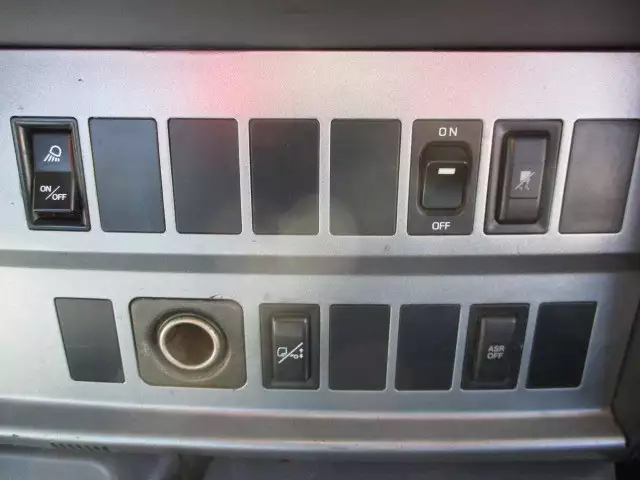 平成17年03月中古大型トラクタヘッド日野日野の画像36