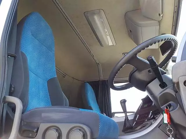 平成21年03月中古大型冷凍バン・ウィング日産UDニッサンディーゼルの画像34