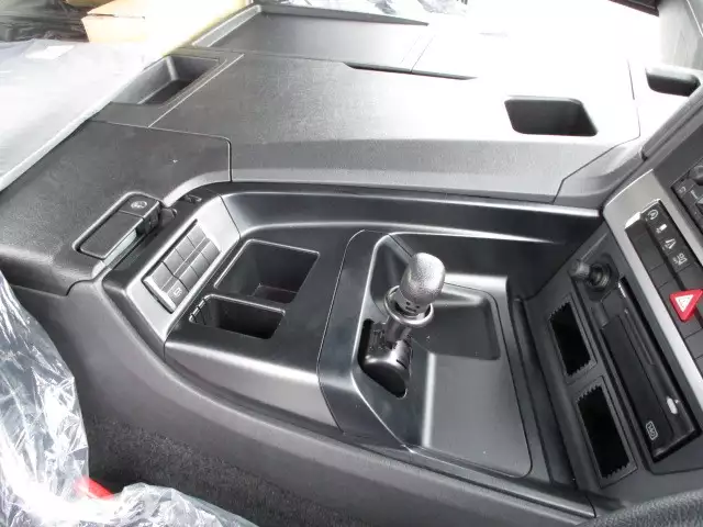 令和01年/平成31年09月中古大型トラクタヘッド三菱ふそう三菱の画像27