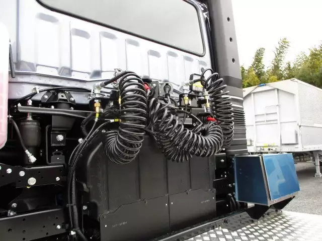 令和01年/平成31年09月中古大型トラクタヘッド三菱ふそう三菱の画像8