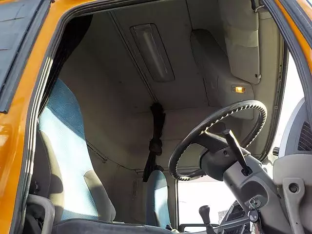 平成20年12月中古大型トラクタヘッド日産UDニッサンディーゼルの画像5