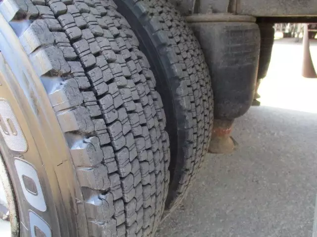 平成25年06月中古中型冷凍バン・ウィング三菱ふそう三菱の画像12