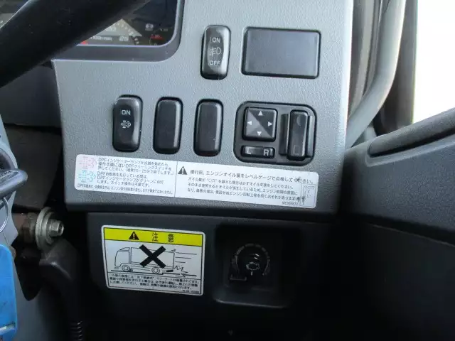 平成25年06月中古中型冷凍バン・ウィング三菱ふそう三菱の画像29