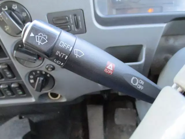 平成25年06月中古中型冷凍バン・ウィング三菱ふそう三菱の画像31