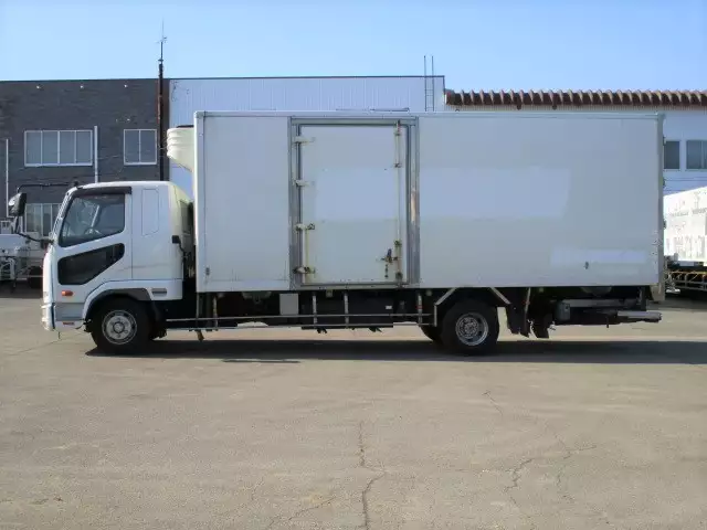 平成25年06月中古中型冷凍バン・ウィング三菱ふそう三菱の画像8