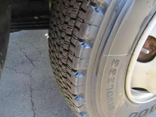 平成25年06月中古中型冷凍バン・ウィング三菱ふそう三菱の画像9