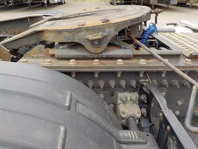 平成25年06月中古大型トラクタヘッドボルボボルボの画像11