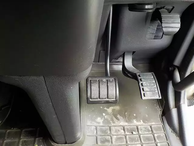 平成25年06月中古大型トラクタヘッドボルボボルボの画像19