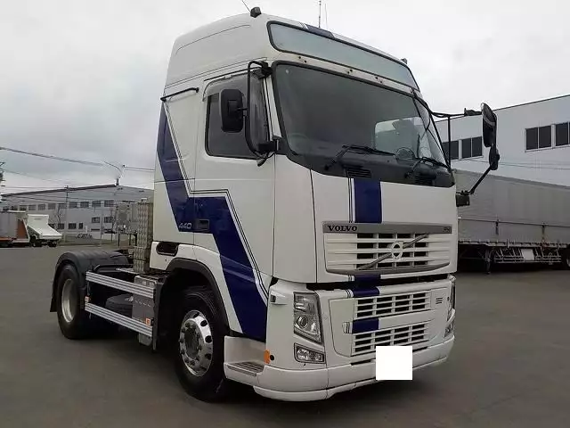 平成25年06月中古大型トラクタヘッドボルボボルボの画像3