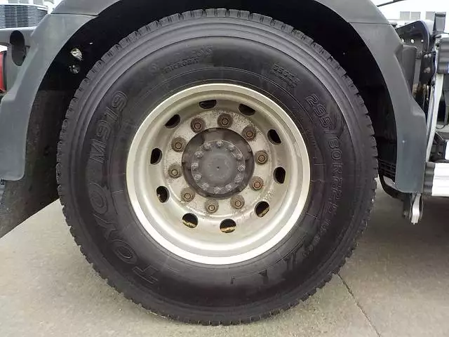 平成25年06月中古大型トラクタヘッドボルボボルボの画像36