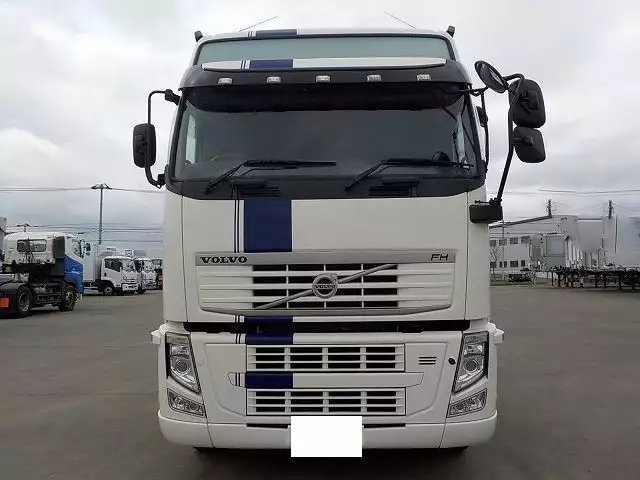 平成25年06月中古大型トラクタヘッドボルボボルボの画像2