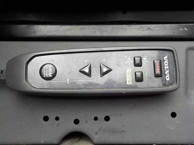 平成25年06月中古大型トラクタヘッドボルボボルボの画像17